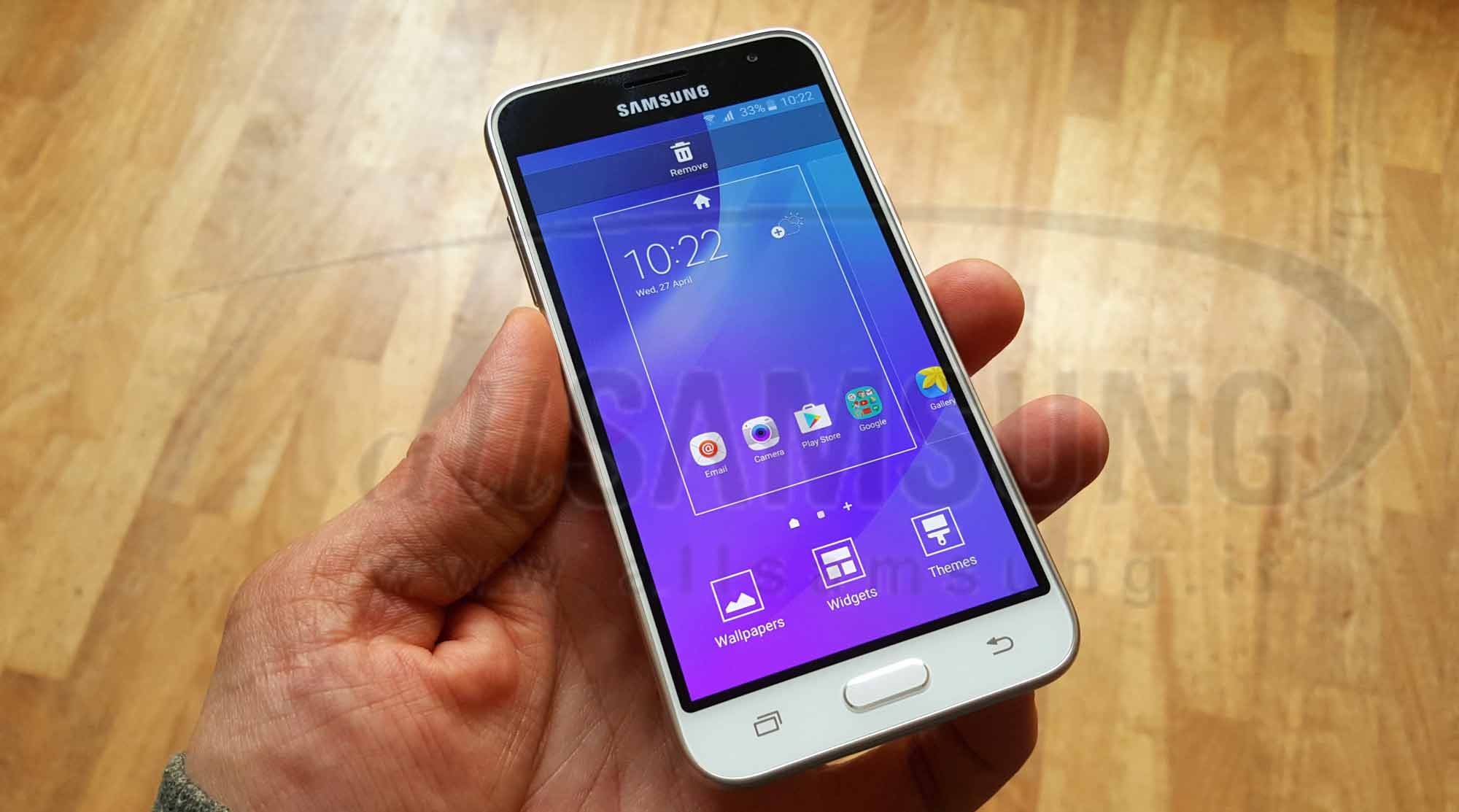 samsung-galaxy-j3-2016-review-theme-store