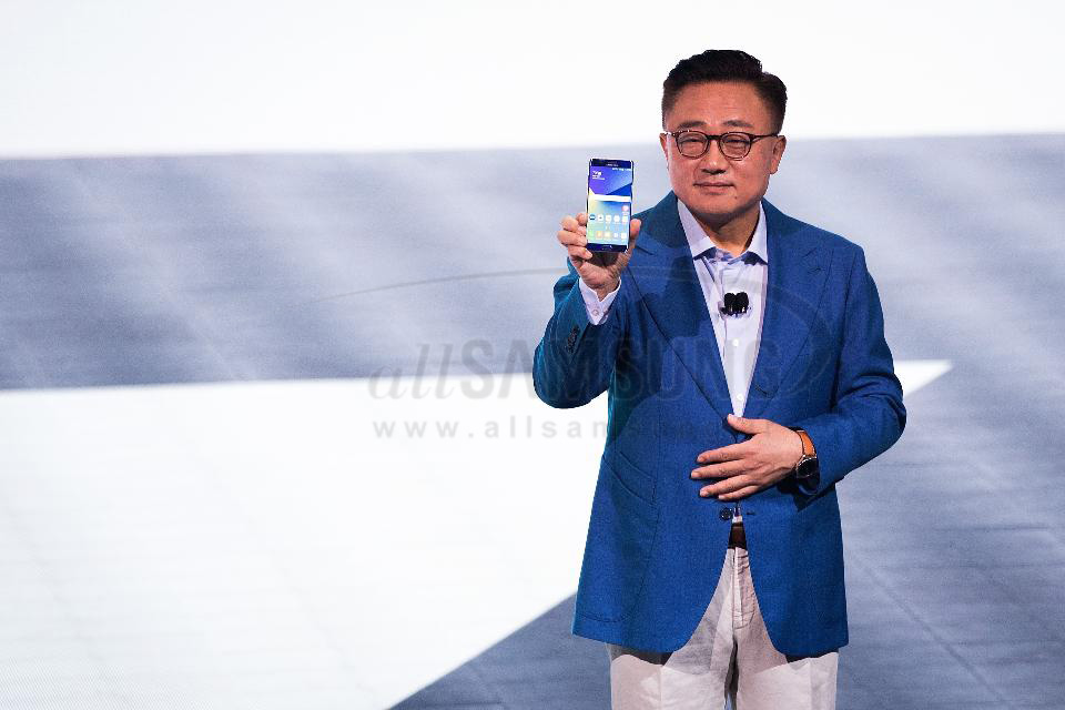 گوشی سامسونگ با عنوان گلکسی اس 8 و دستیار صوتی Bixby تایید شد