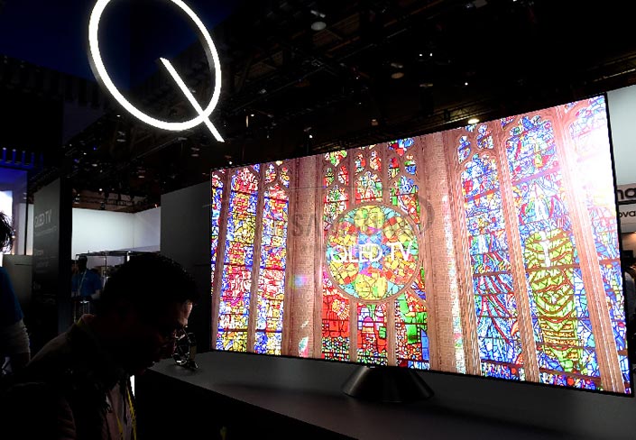 تلویزیون QLED سامسونگ و 5 دلیل انتخاب آن 