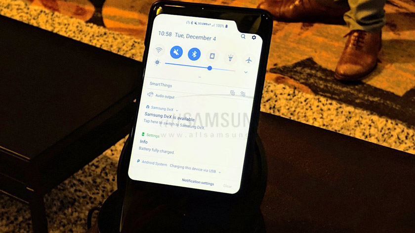 گوشی 5G سامسونگ با طراحی notch در گوشه نمایشگر 